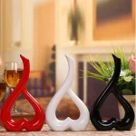 Vase design coeur blanc