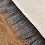 Élégant tapis noir à poil long