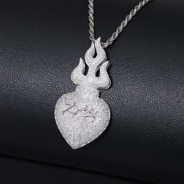 collier coeur flammes argent