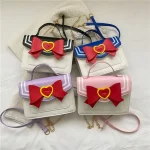 Sac à main boucle coeur original