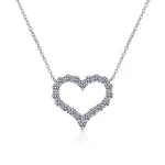 luxueux collier coeur
