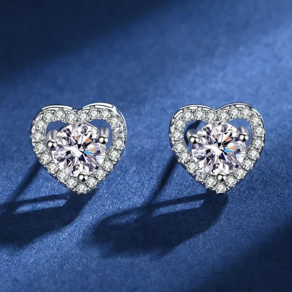 boucles d'oreille moissanite luxueuses coeur