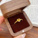 bague en or jaune coeur