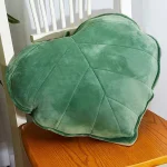 univers coeur coussin feuille
