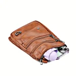 Intérieur sac téléphone cœur
