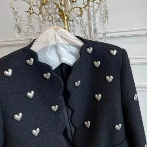 Veste de tweed noire coeur élevé
