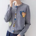 elegant cardigan coeur femme