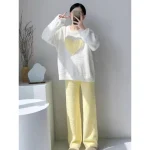 pyjama élégant blanc et rose