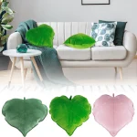 coussin en peluche coeur feuille