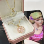 Collier féminin rose
