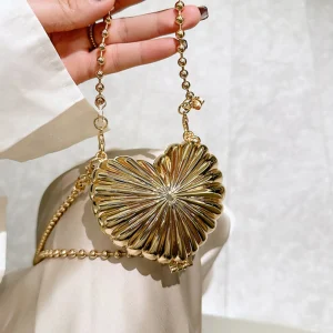 Magnifique petit sac à main coeur brillant