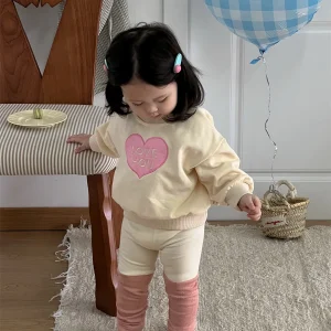 Joli Pull coeur fillette abricot rouge