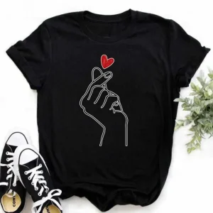 T Shirt femme coeur noir plusieurs modèles