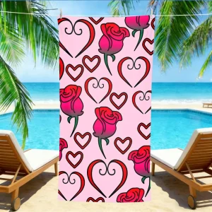 Romantique serviette de plage roses et coeurs