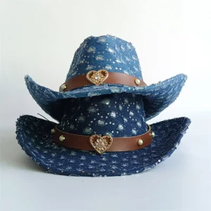 Chapeau de cowboy en jeans ceinture brune coeur plusieurs motifs