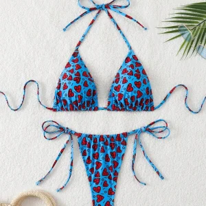 Bikini triangle bleu petits coeurs rouges