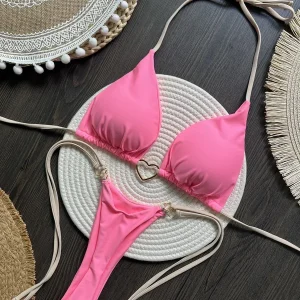 Bikini brésilien attache métal coeur