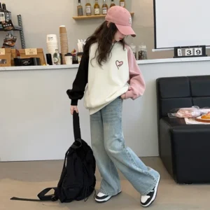 Sweater coeur ado fille manche rose et noir
